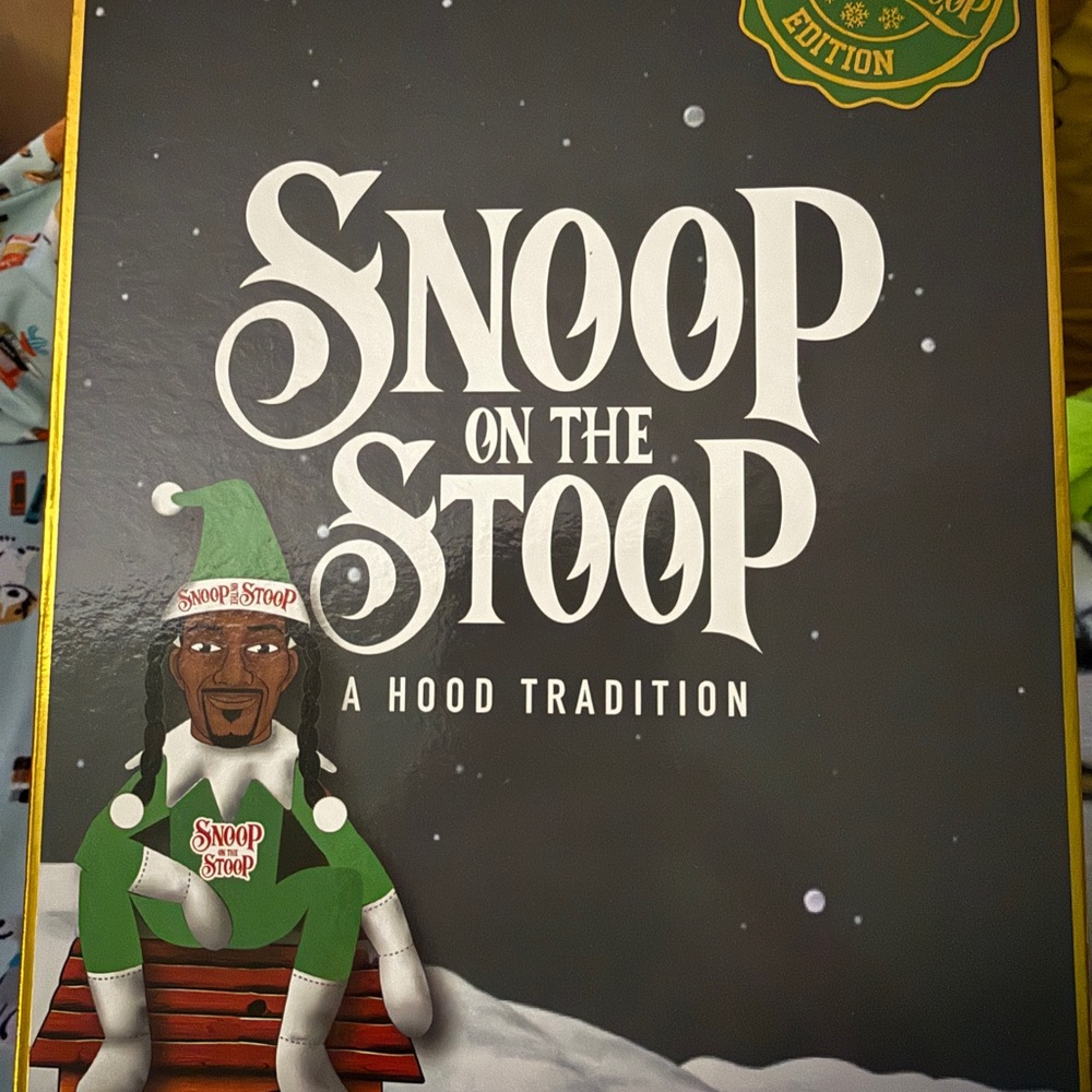 Snoop on the Stoop Holiday Decoration